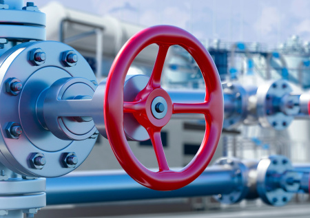 Три человека получили травмы при обстреле газового комплекса в Абу-Даби