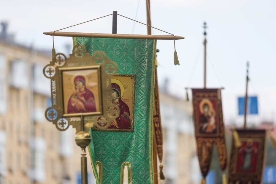 Во время общегородского крестного хода во главе с патриархом Московским и всея Руси Кириллом