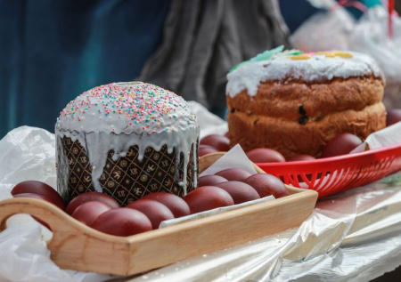 Россиянам рассказали, чем грозит переедание яиц на Пасху