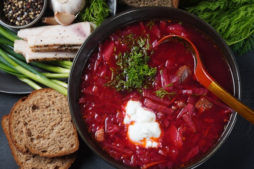 Как празднуют Пасху в разных регионах России