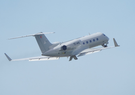 Шведский самолет внезапно пролетел вдоль российско-финской границы