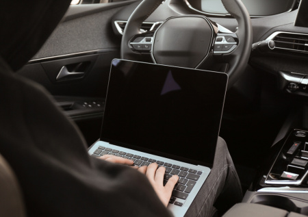 США помогут спецслужбам Украины взламывать машины