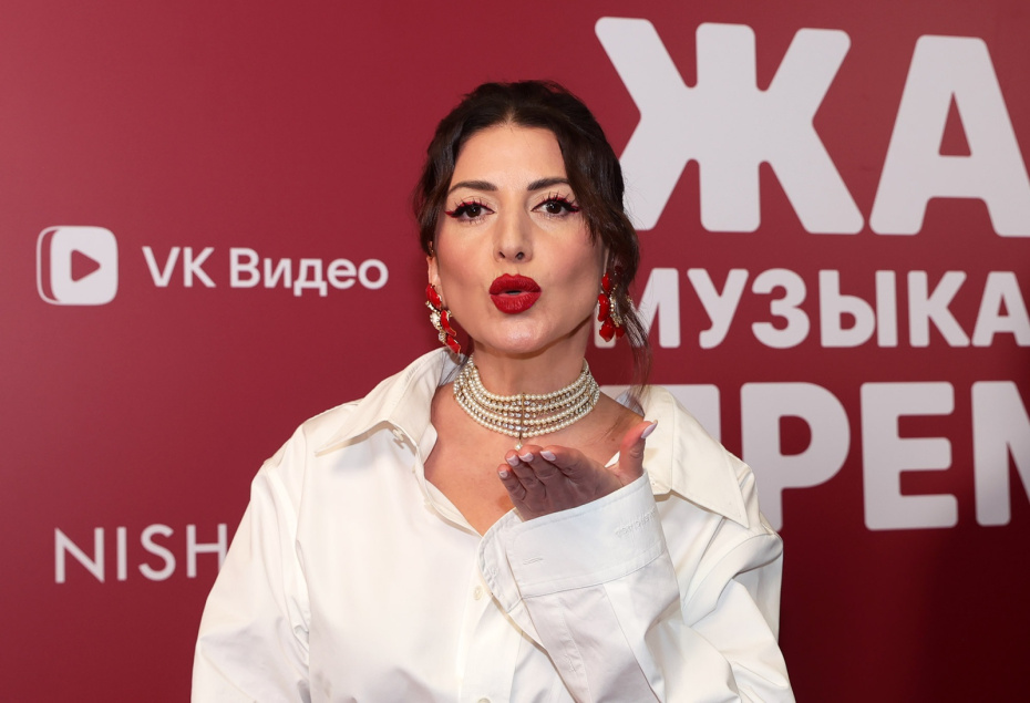 Певица Жасмин во время фотосессии на Музыкальной премии «Жара Music Awards 2026»