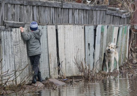 Ока вышла из берегов: фото крупнейшего разлива реки и работы спасателей