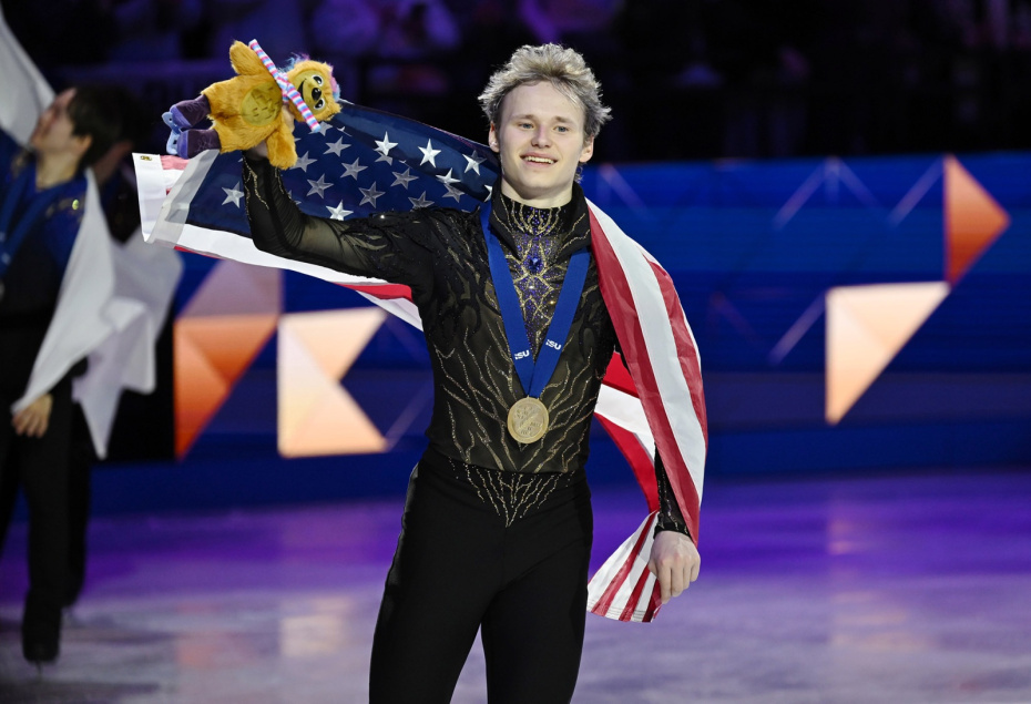 Илья Малинин (США) выступает с произвольной программой в мужском одиночном катании на XXV зимних Олимпийских играх в Милане