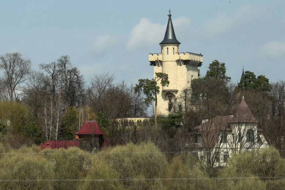 Дом Аллы Пугачевой и Максима Галкина в деревне Грязь