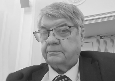 Умер ректор Московского международного университета