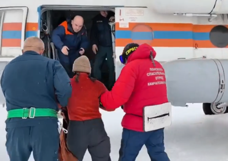 Опубликованы кадры спасения пропавших туристов на Камчатке