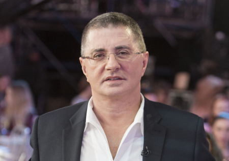 Мясников рассказал о жестком подходе американской медицины к пациентам