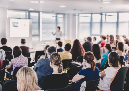 Психолог объяснил, почему россияне перестали обращаться к коучам