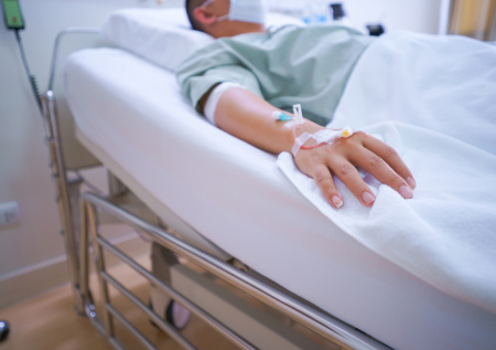 В США врачи 20 минут беседовали в палате рядом с умирающим пациентом