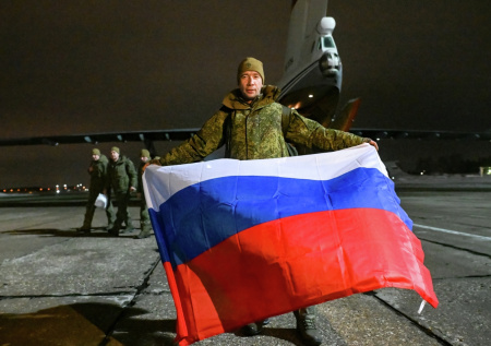 Находившийся три года в украинском плену военный позвонил матери