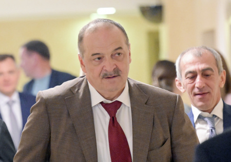 «Выходи один на один»: глава Дагестана ответил на слухи о своей  отставке