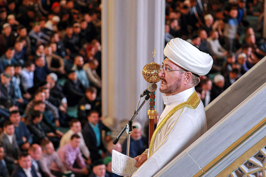 Муфтий Равиль Гайнутдин в Московской Соборной мечети