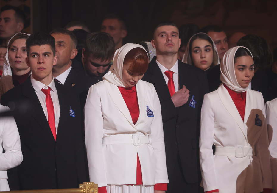 Пасхальная заутреня и божественная литургия в Светлую Пасхальную ночь в кафедральном соборном храме Христа Спасителя