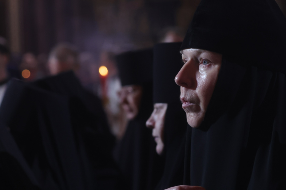 Пасхальная заутреня и божественная литургия в Светлую Пасхальную ночь в кафедральном соборном храме Христа Спасителя