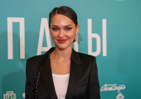 Приставы не нашли Ирину Шейк и списали ей долги