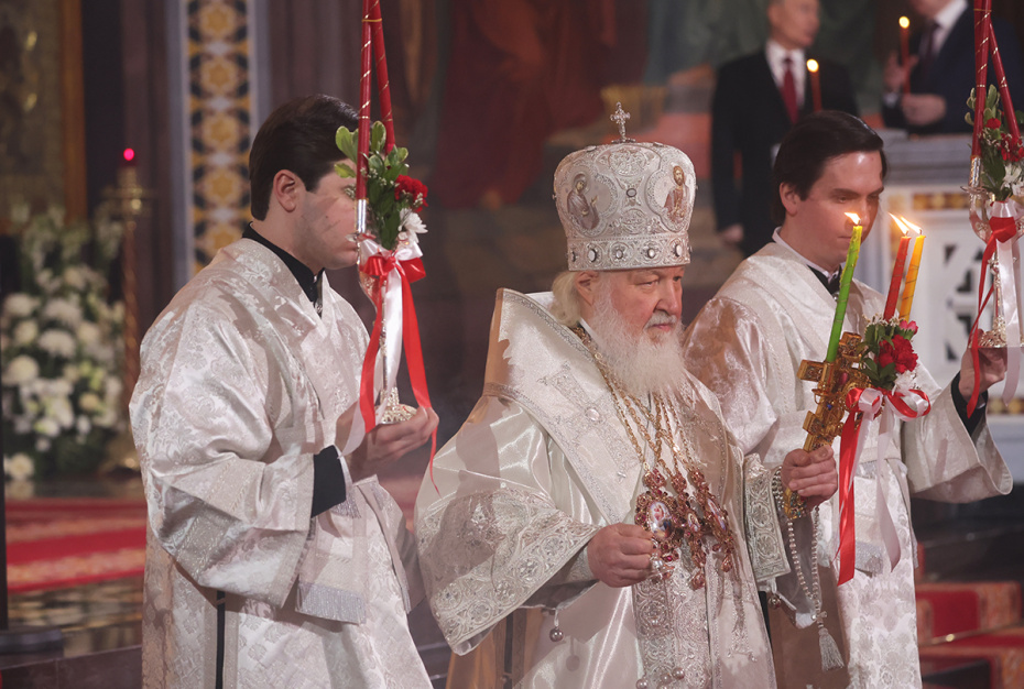 Патриарх Московский и всея Руси Кирилл на праздничном пасхальном богослужении в храме Христа Спасителя в Москве