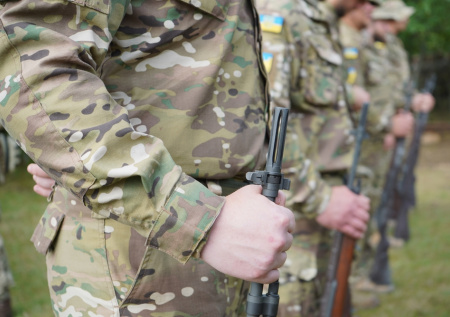 Неудачливые «Слуги народа» уходят ловить украинцев в военкоматы