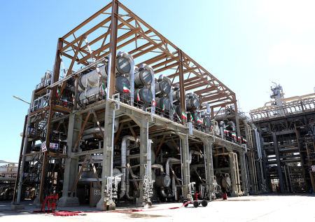 Власти Ирана раскрыли, за какой период могут восстановить мощности НПЗ