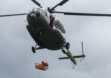 Мужчина сорвался в ущелье со смотровой площадки и погиб