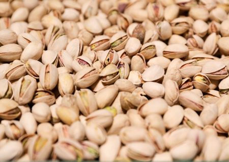 Популярная закуска рекордно взлетела в цене из-за войны в Иране