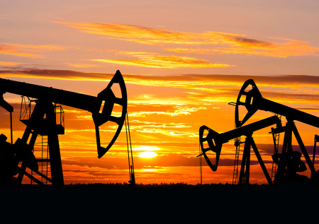 США пока не продлили послабление санкций против российской нефти