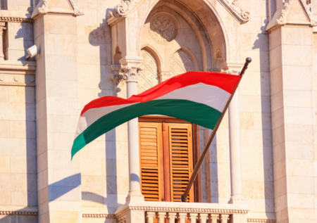 Лидер «Тисы» обратился со спорным призывом к президенту Венгрии