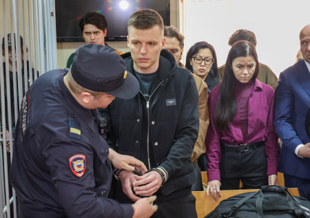 Появилось первое видео с Чекалиным после оглашения приговора суда