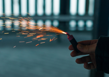 Появилось видео с подростком, лишившимся пальца после взрыва петарды