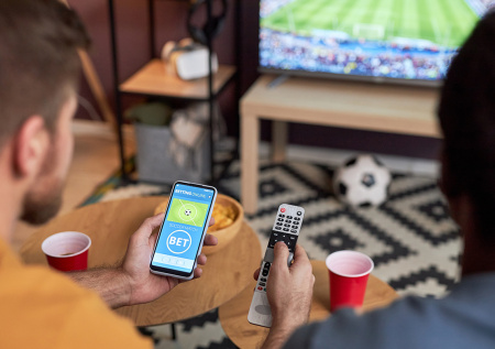 Грабитель из букмекерской конторы оказался лудоманом с долгами