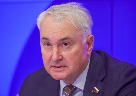 «Чтоб господа задумались»: ВС России хотят пустить за рубеж без ограничений