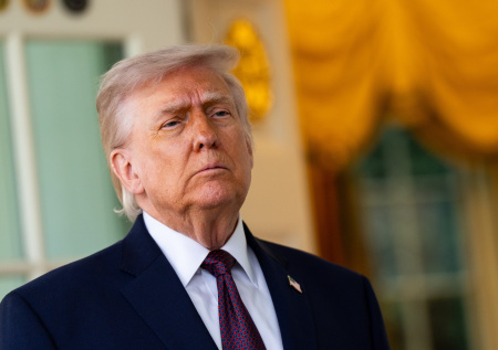 Песков ответил на вопрос об эпатажной «иконе» Трампа в образе Иисуса