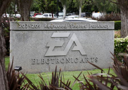 Роскомнадзор ответил на вопрос о блокировке издателя игр FIFA и The Sims