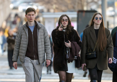 Слабый ветер и тепло до +23? Погода в Москве в выходные: чего ждать