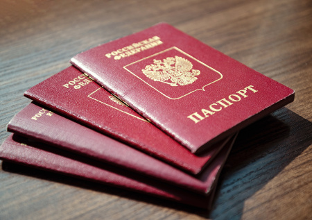 Дети «исчезнут» из загранпаспортов россиян