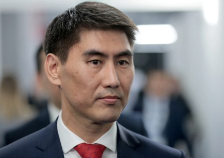 Бывшего главу МИД страны СНГ уличили в нарушении закона