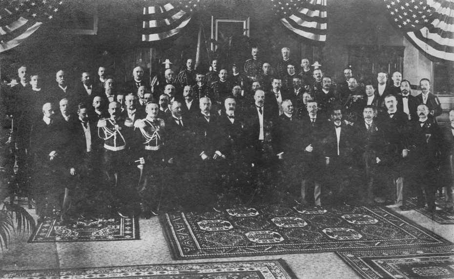 Российские и японские делегаты на мирных переговорах в Портсмуте