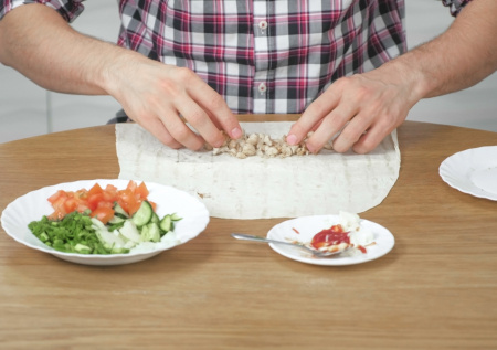 Салат «Шаурма» дома — безопасно и вкусно: собираешь сам и никто не жалуется на жир