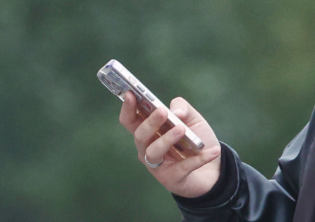 Полицейским предлагают дать беспрепятственный доступ к телефонам россиян