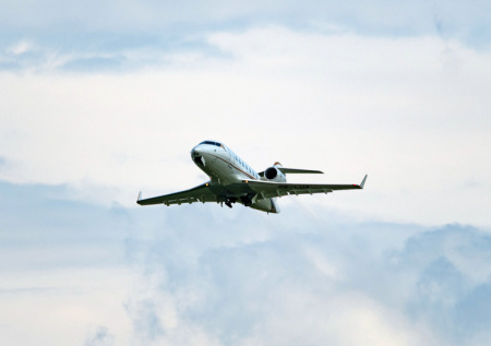 Самолет «Авроры» подал сигнал бедствия в аэропорту Владивостока