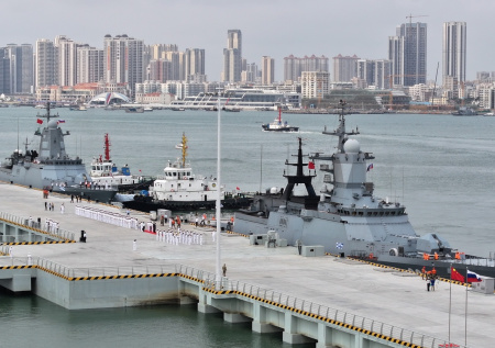 Нидерланды передадут Украине минный тральщик