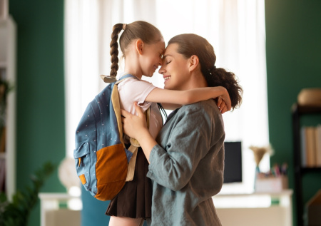 25 апреля — День дочери: история праздника и идеи для поздравлений