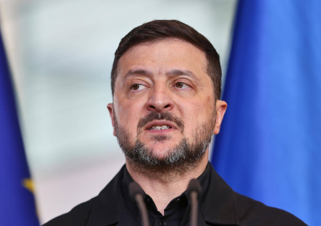 Переводчик с украинского выругался матом после пресс-конференции Зеленского