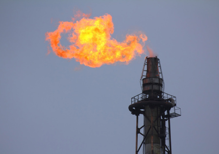 В Кремле не удивились отказу США продлить лицензии на нефть