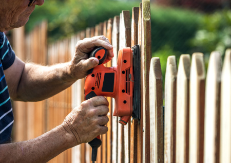 Дачникам объяснили, как сэкономить на строительном инструменте