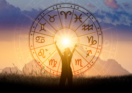 Гороскоп на 18 апреля: Весам скрывать планы, Скорпионам выключить телефон