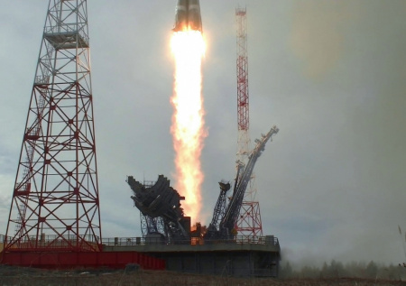 Минобороны показало кадры ночного старта «Союза-2.1б» с космодрома Плесецк