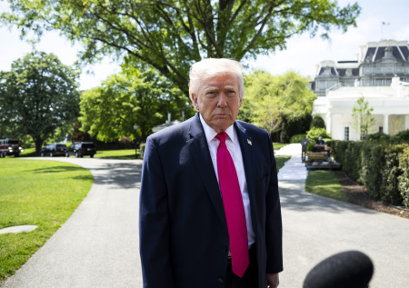 Трамп поблагодарил Иран за открытие Ормузского пролива