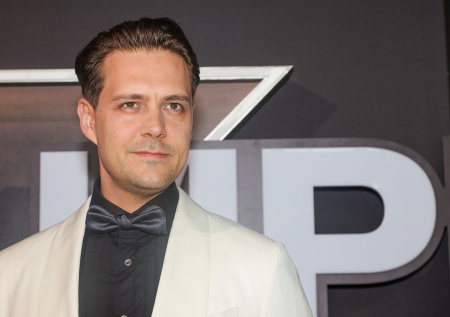 Стала известна стоимость одного съемочного дня Милоша Биковича